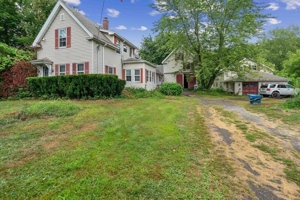 Property Photo: 563 N Broadway MA 01832