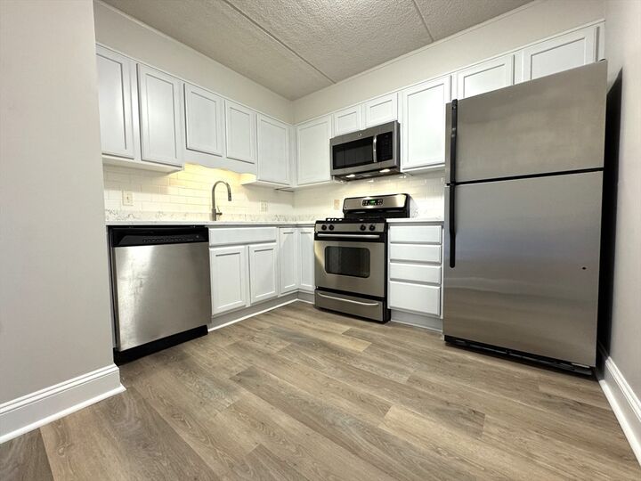 Property Photo:  1500 Worcester Rd. 502  MA 01702 