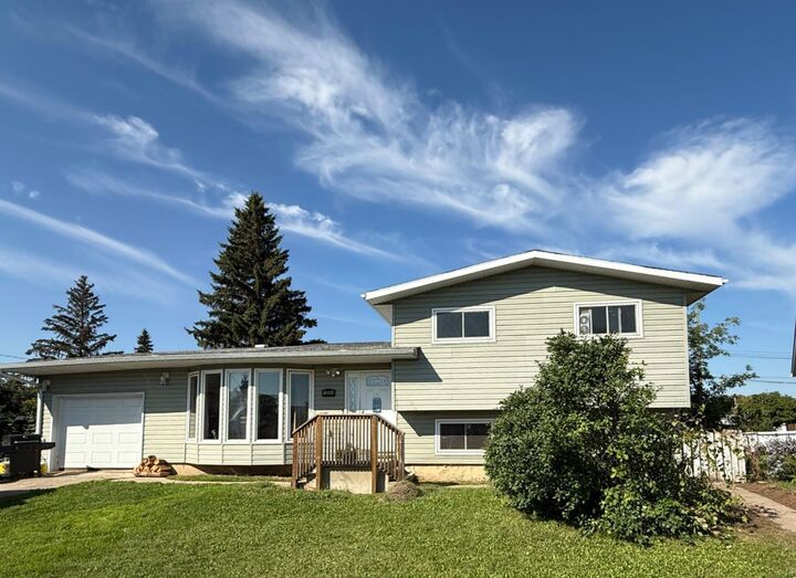 5804 48A Street — photo 1
