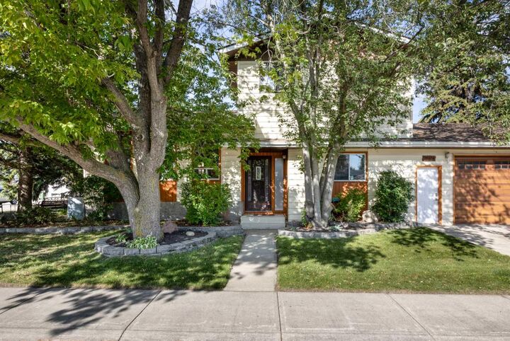 Property Photo:  128 Norby Crescent  AB T4P 2C6 