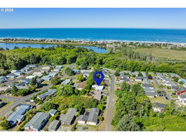 Property Photo:  1057 NE 12th Ave  OR 97136 