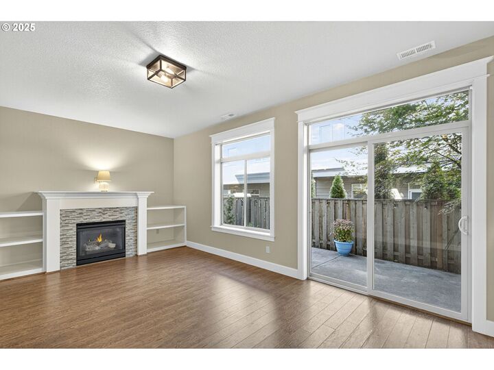 Property Photo: 11047 SW Legacy Oak Way OR 97223
