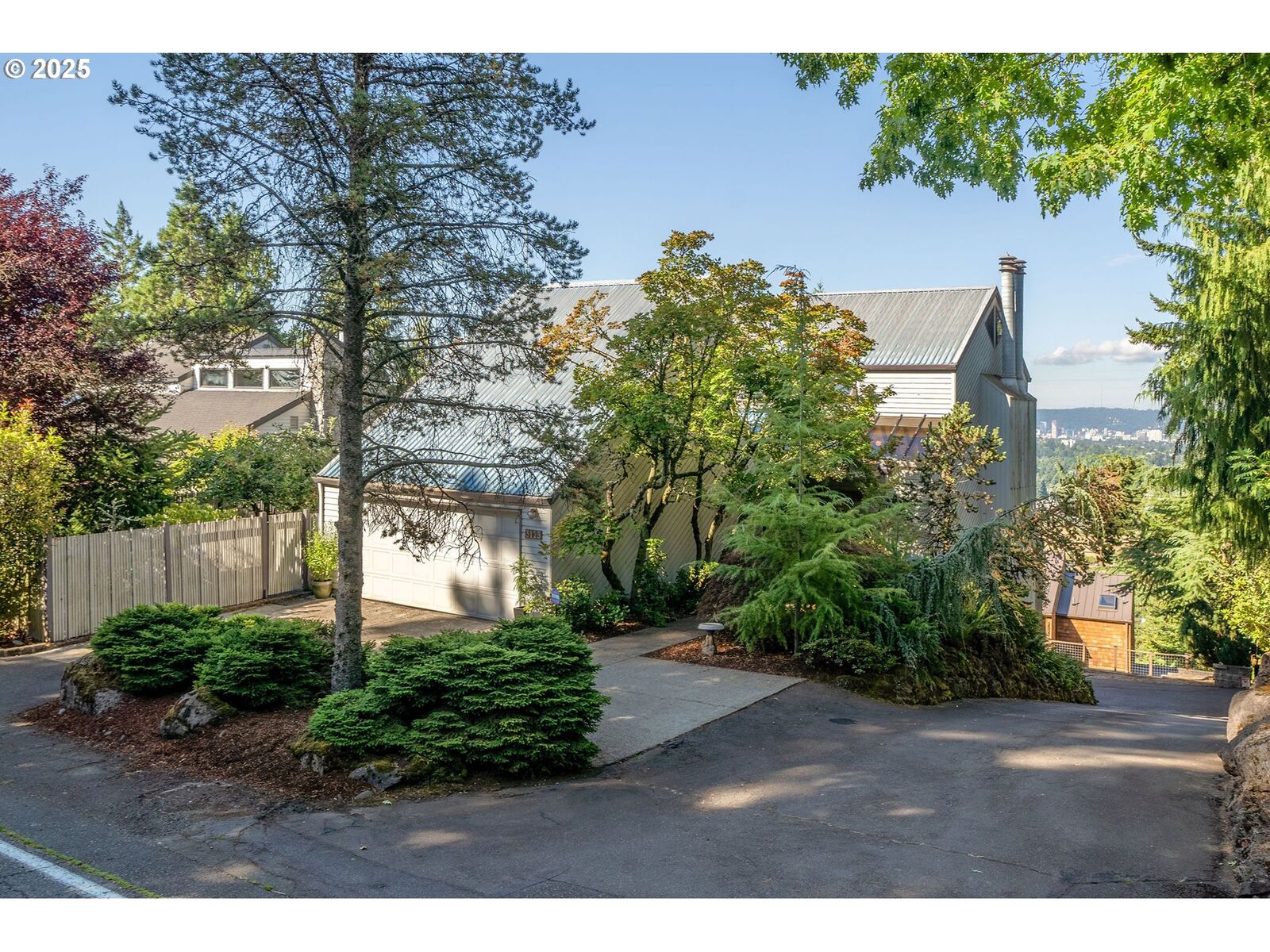 Property Photo: 3123 NE Rocky Butte Rd OR 97220