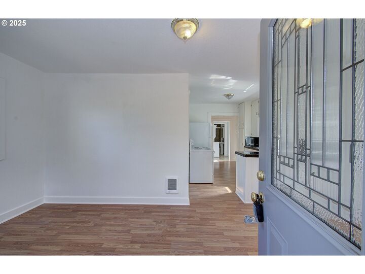 Property Photo:  634 NW 5th Ave  WA 98607 