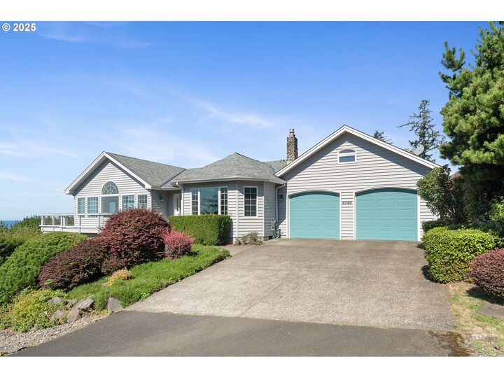 Property Photo: 8040 Kahnie Trail Loop OR 97131