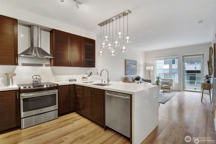 Property Photo: 1760 NW 56th Street 505 WA 98107