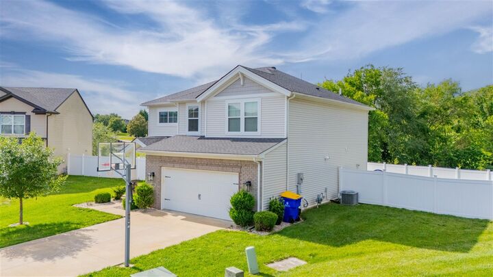 Property Photo: 415 Vining Court KY 42104