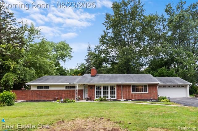 28257 New Castle Road  Farmington MI 48331 photo