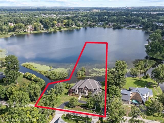 Property Photo: 1456 Lochridge Road MI 48302