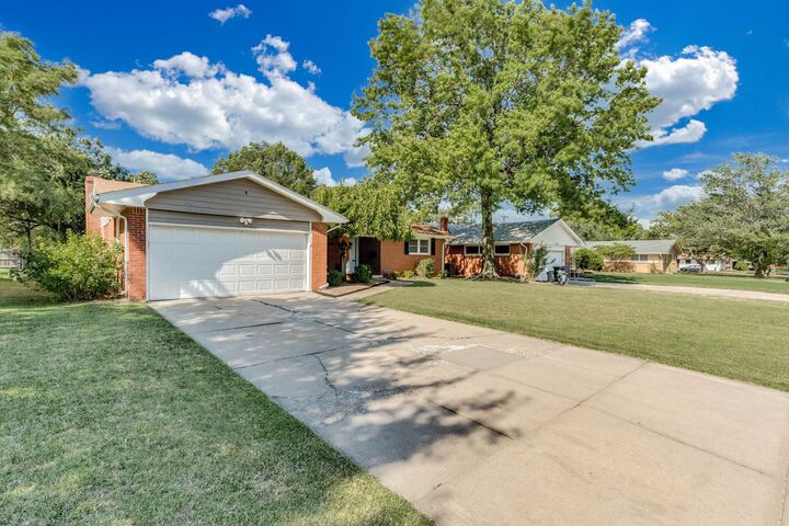 Property Photo: 6308 E Jacqueline St KS 67208