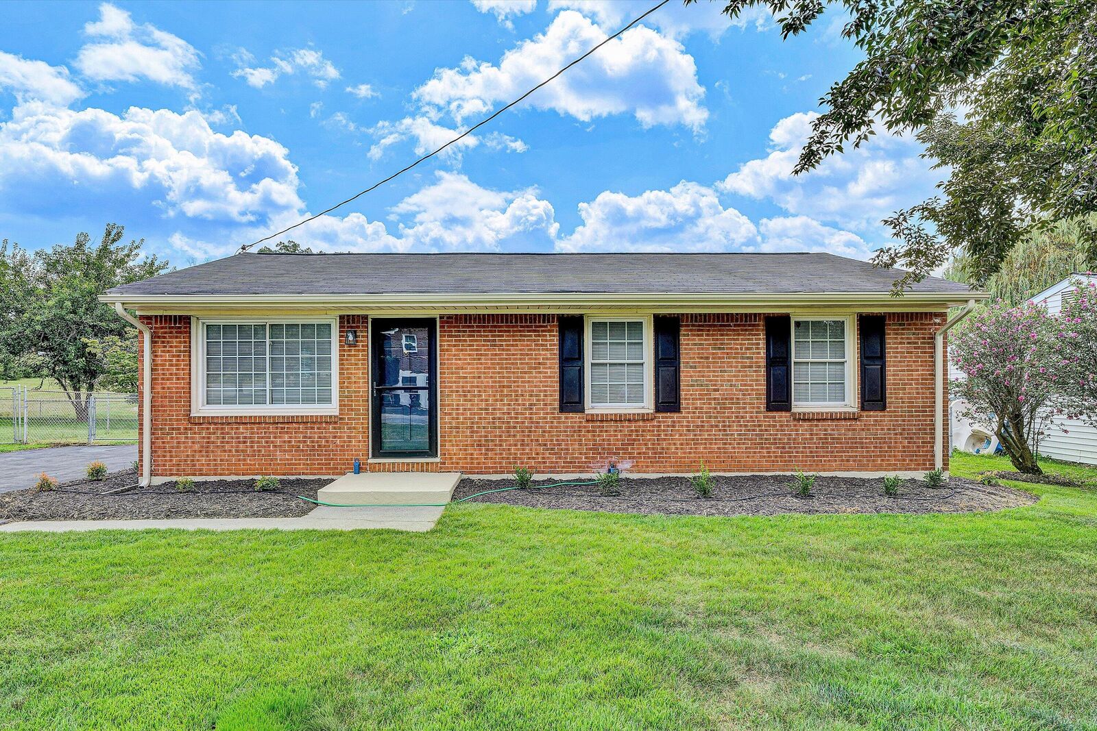 Property Photo: 2132 Bainbridge Dr VA 24153