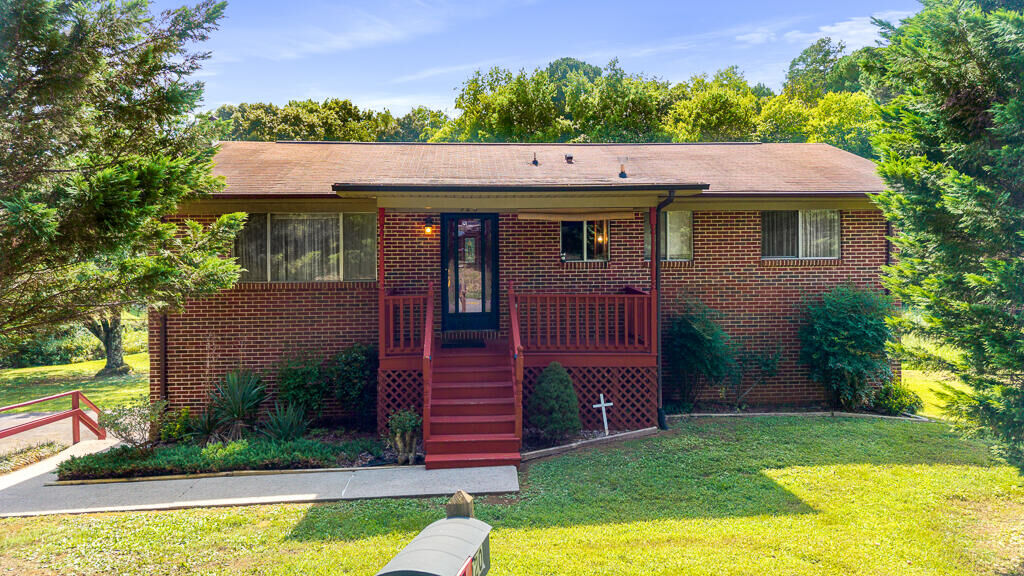 Property Photo: 920 Tasso Lane NE TN 37312