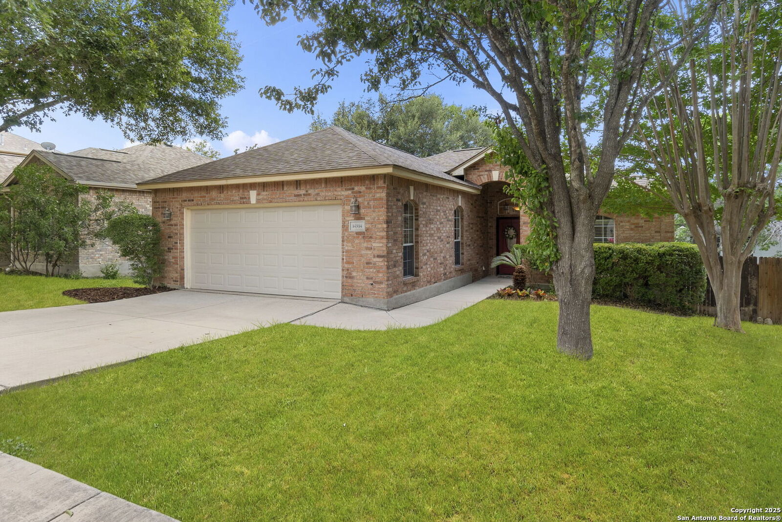 Property Photo: 14914 Turret Run TX 78248