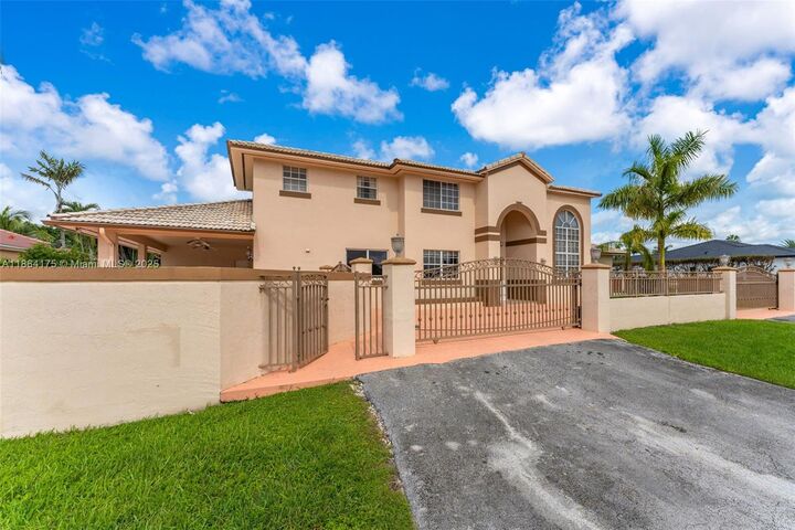 Property Photo:  3200 SW 132nd Ave  FL 33175