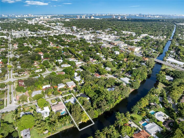 Property Photo: 12800 Griffing Blvd FL 33161