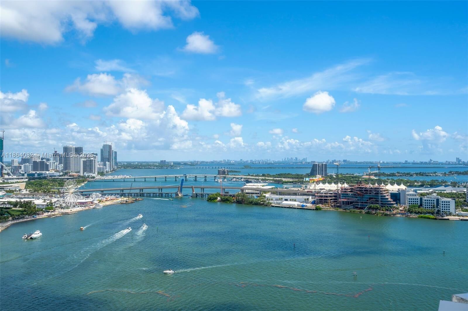 Property Photo:  808 Brickell Key Dr 3205  FL 33131 