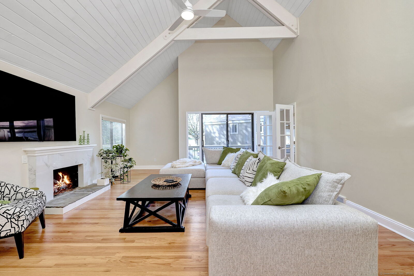 Property Photo:  193 Bayfield Lane B  CT 06614 