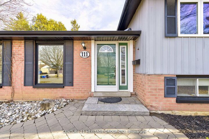 Property Photo:  111 Lorne Scots Drive  ON L9T 2Z5 