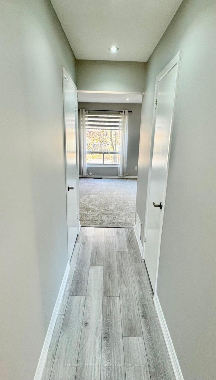 Photo de la propriété:  16 Franklin Court  ON L6T 3Z1 