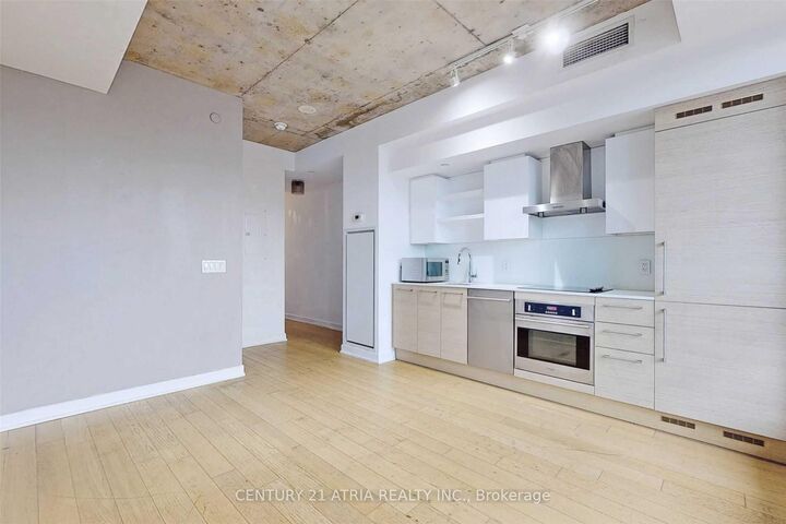 Property Photo:  1030 King Street 1110  ON M6K 3N3 