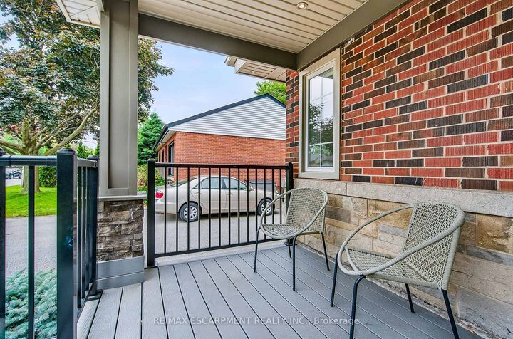 Photo de la propriété: 2217 Ghent Avenue ON L7R 1Y6