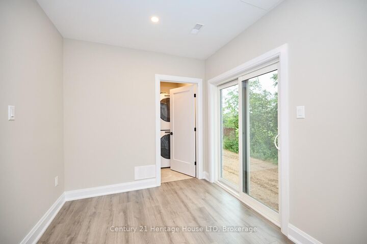 Photo de la propriété:  292 Vine Street 83  ON L2M 0A0 