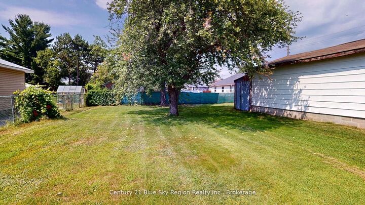 Photo de la propriété:  345 Nipissing Street  ON P2B 3E1 