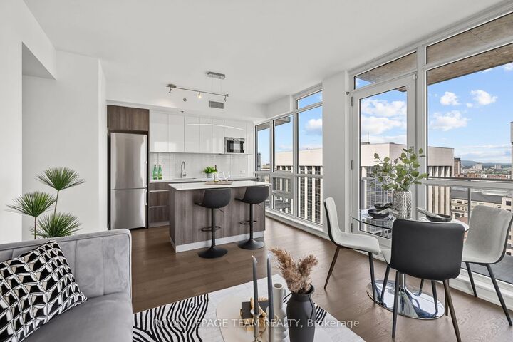 Property Photo: 199 Slater Street 2017 ON K1P 0C8