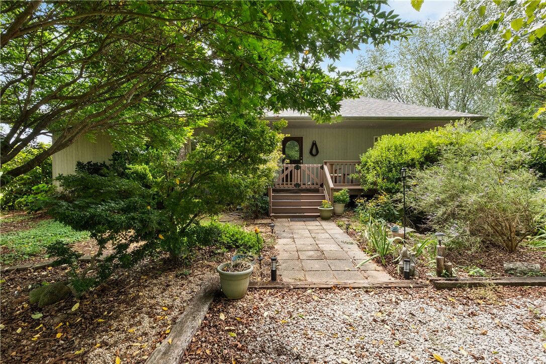 Property Photo: 400 Link Road SC 29670