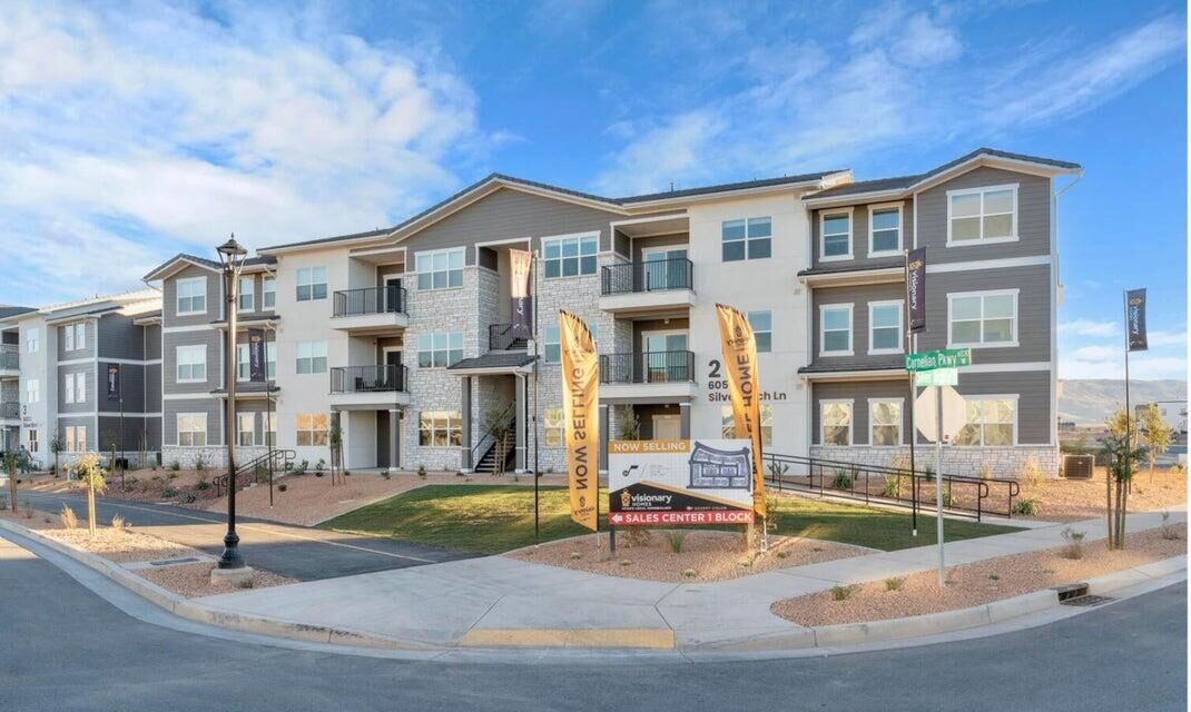 Property Photo:  6051 Silver Birch Ln 7-101  UT 84790 