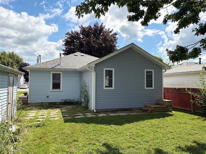 Property Photo:  37 Reaume Street  ON N8A 1B5 