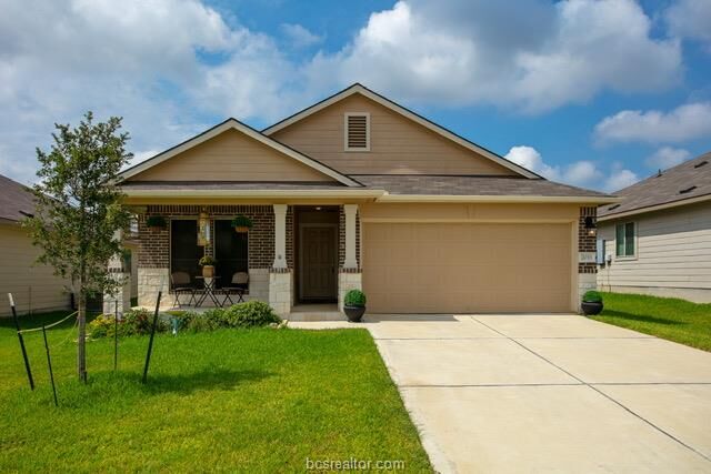 Property Photo:  2033 Chief Street  TX 77807 