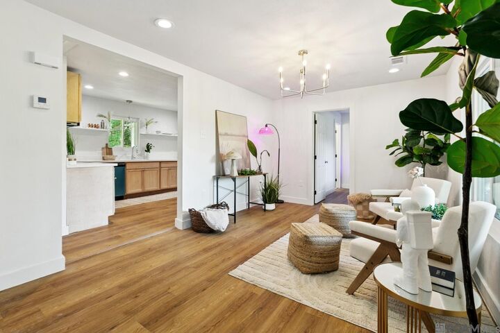 Property Photo:  955 St John Ln  LA 70807