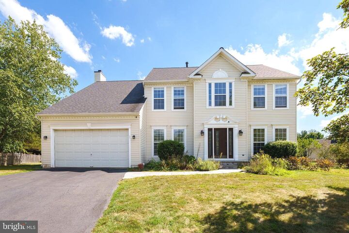 11 Henley Place  Pennington NJ 08534 photo