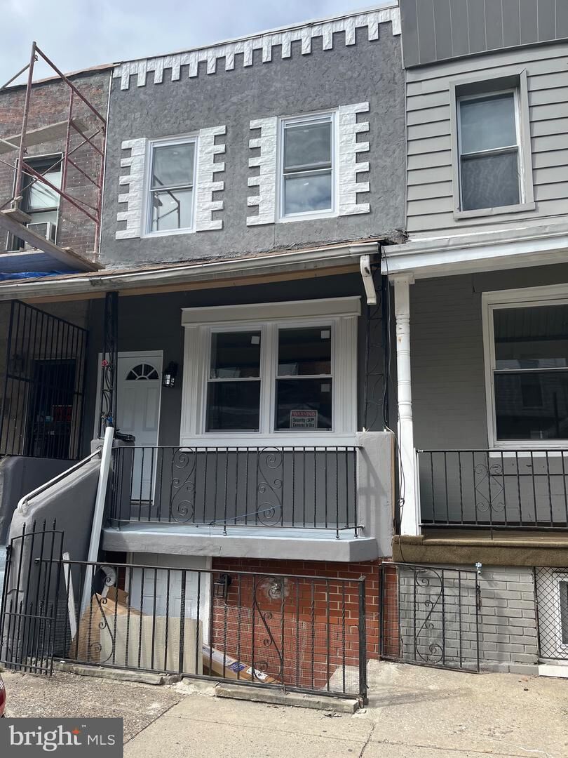 Property Photo: 2552 S Beulah PA 19148