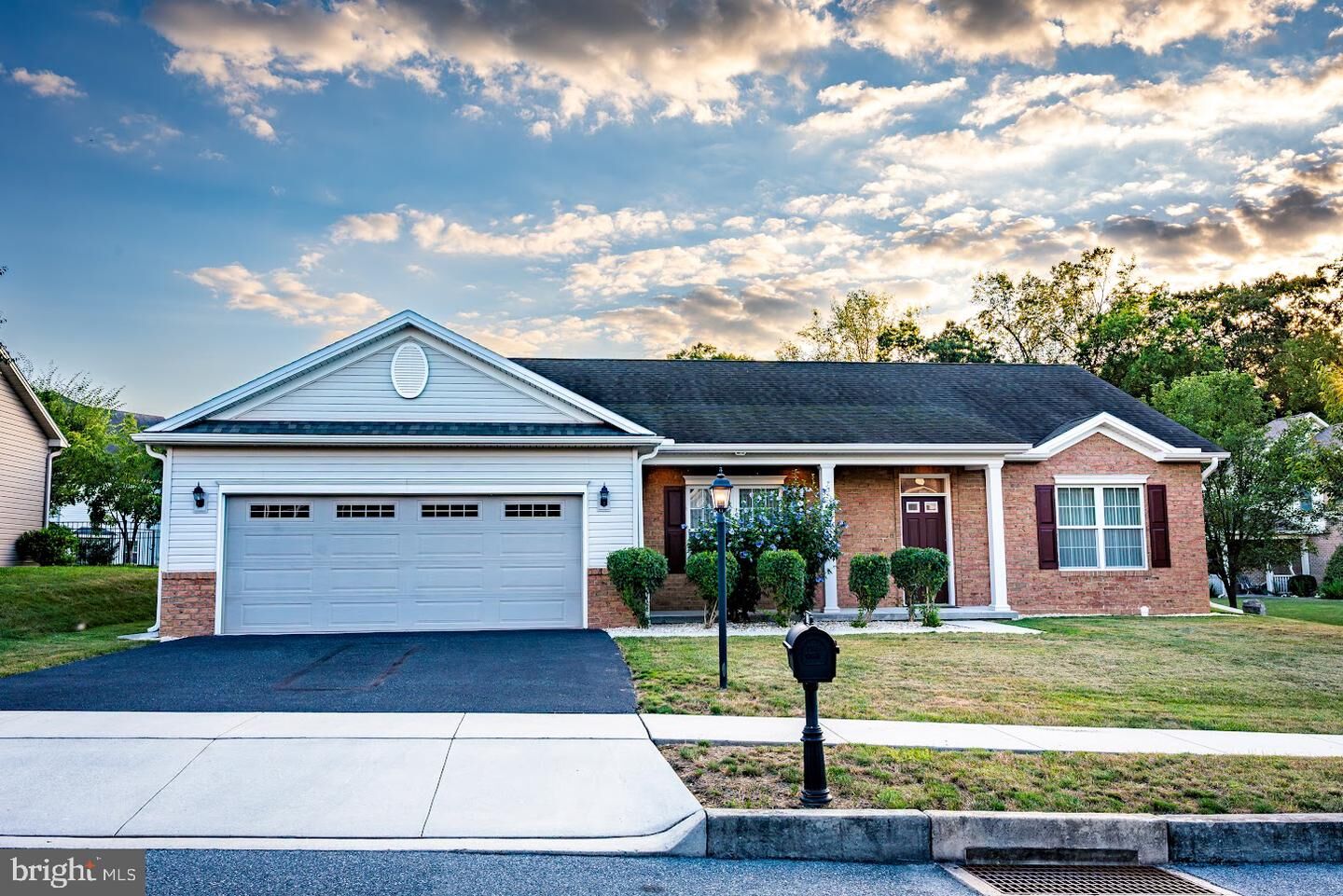 Property Photo:  1710 Stroup Circle  PA 17050 