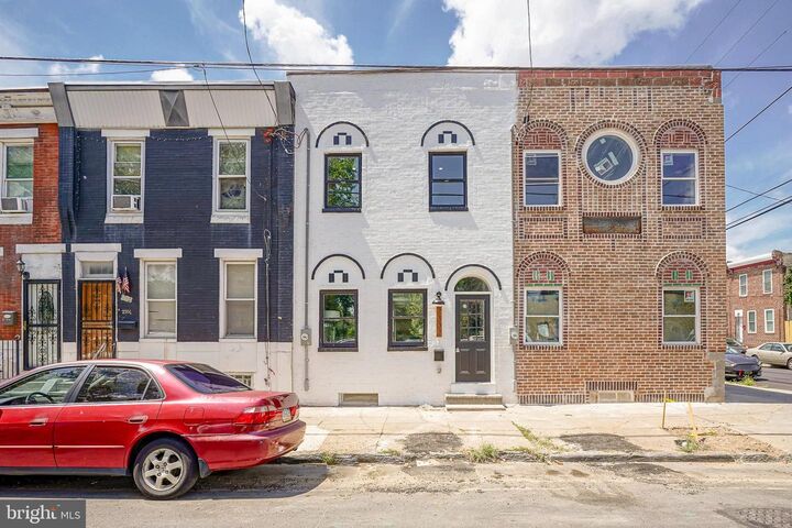 Property Photo: 2302 S 6th Street PA 19148