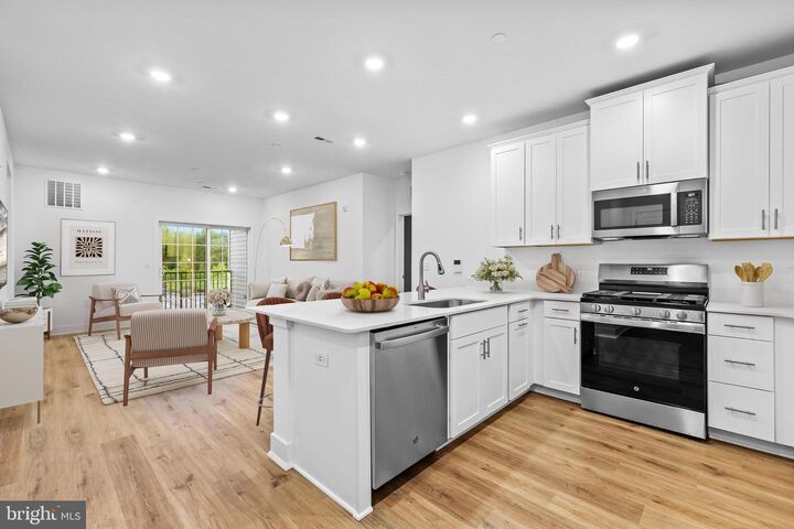 30206 Radford  Monroe Township NJ 08831 photo
