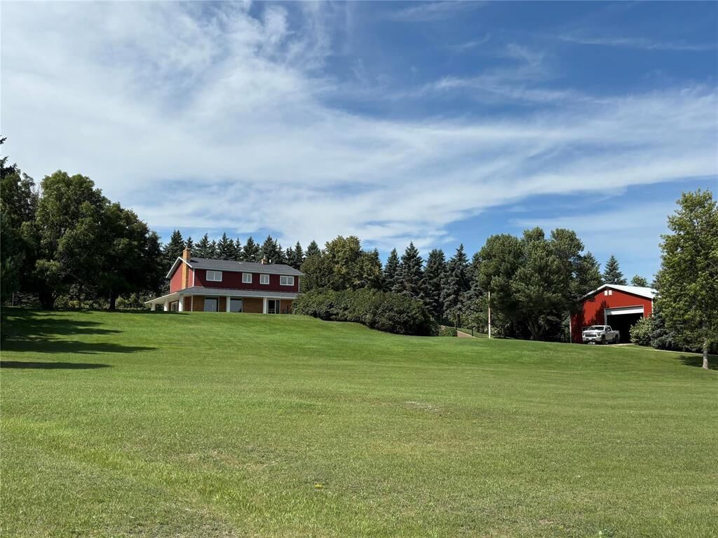 Property Photo: 15042 64 Road West MB R0G 1P0