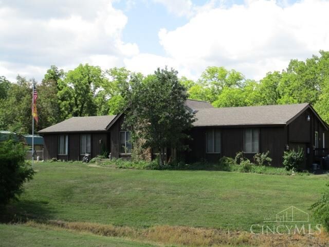 Property Photo: 1073 Davis Road OH 45013