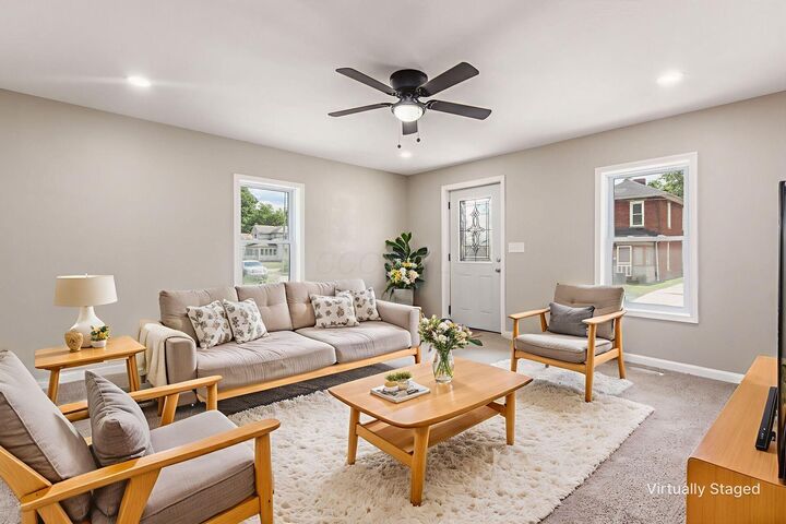 Property Photo: 468 Henderson Avenue OH 43055