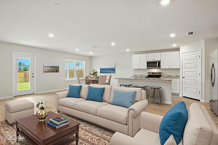 Property Photo: 7508 Delancey FL 32404
