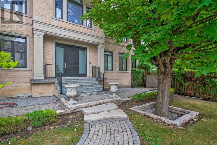 Property Photo:  63 Gordon Road  ON M2P 1E3 