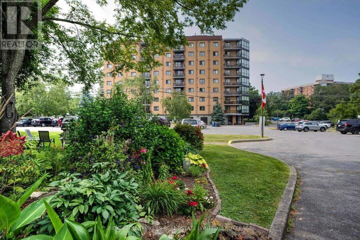 Property Photo:  120 Barrett Court 602  ON K7L 5H6 