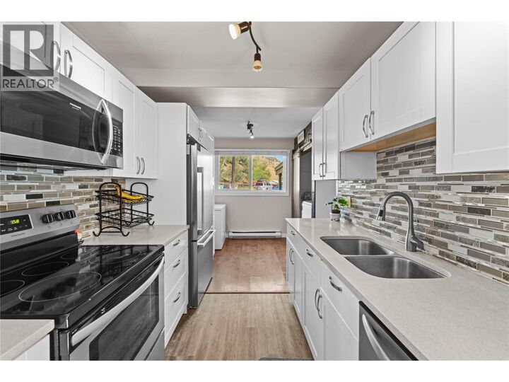Property Photo: 700 Collingwood Drive 4 BC V2B 6B9