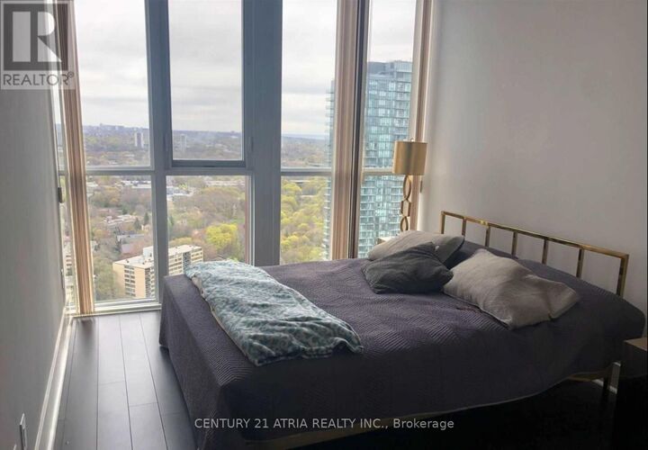 Property Photo: 32 Davenport Road 3002 ON M5R 0B5