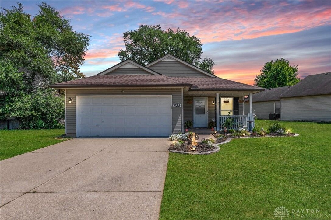 Property Photo: 528 Park Drive OH 45067