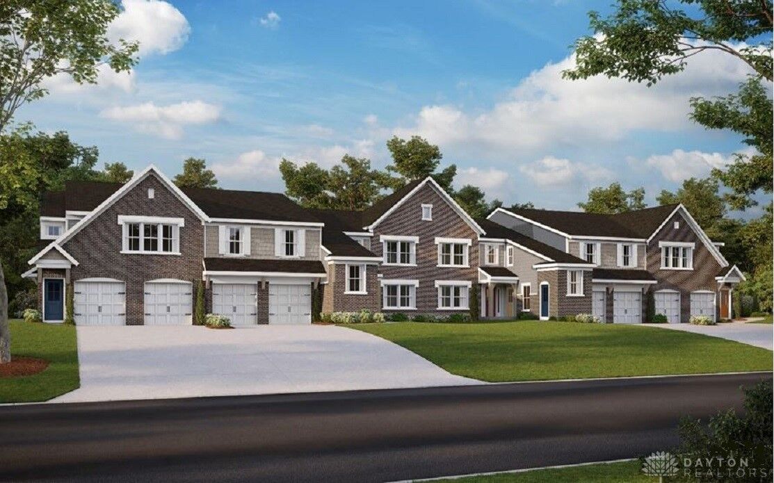 Property Photo: 445 Bethpage Way 7-304 OH 45036