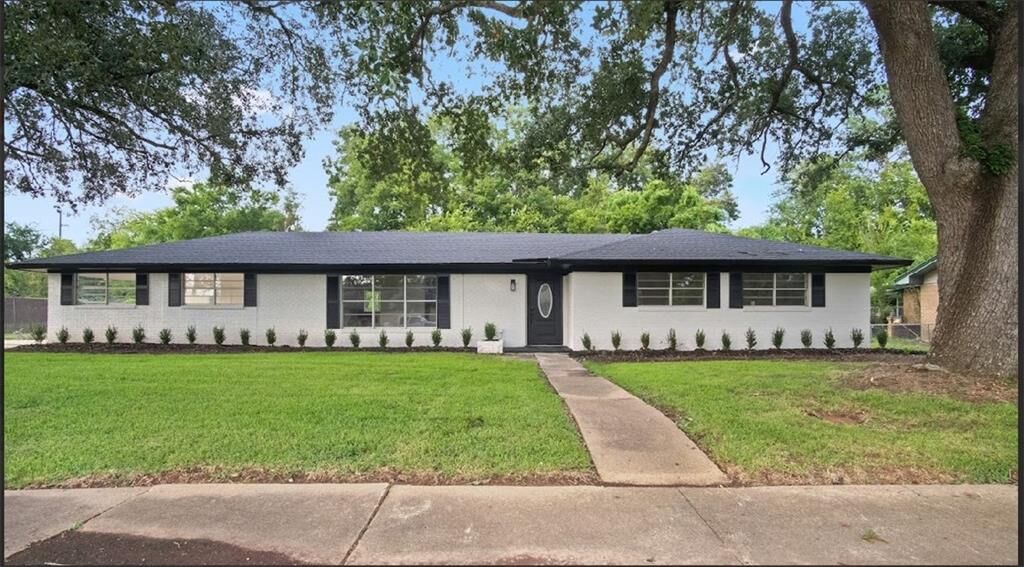Property Photo:  3625 13th Street  LA 71301 