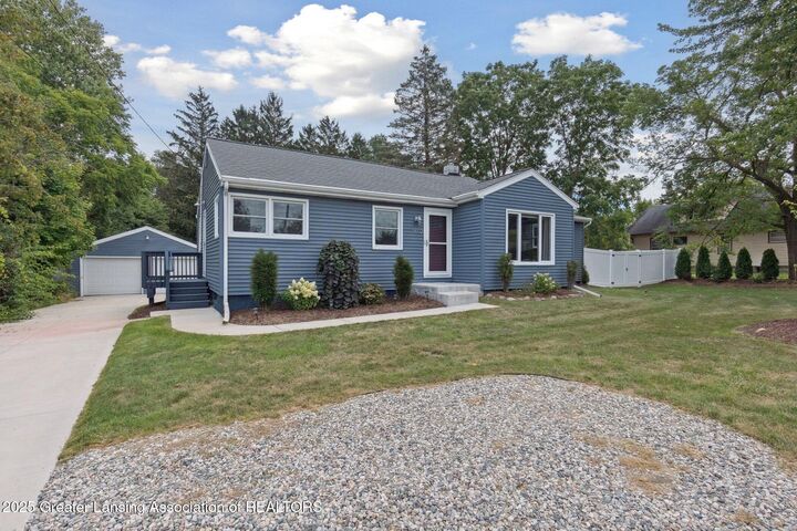 1602 Coolidge Road  East Lansing MI 48823 photo